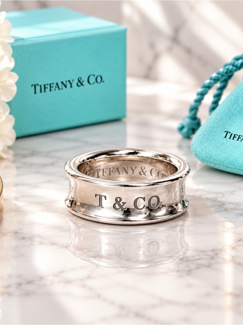 Tiffany & Co. Sterling Silver Band Style Ring Size 4.5 Full Inclusion